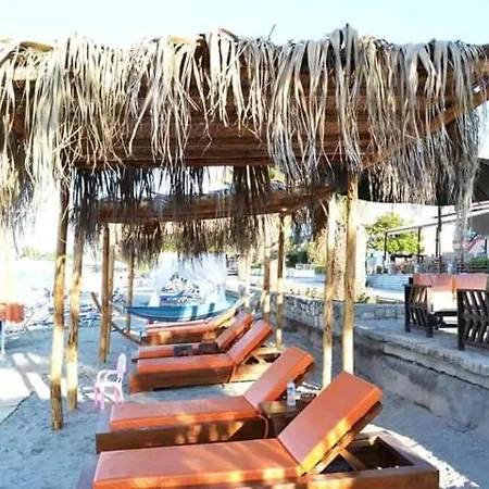 호텔 Polychrono Beach Hotel 폴리크로노