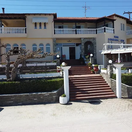 Polychrono Beach Hotel