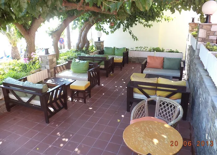 Hotel Polychrono Beach Hotel