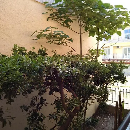 Hotell Polychrono Beach Hotel
