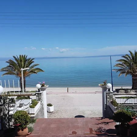 Polychrono Beach Hotel Hotell 3*