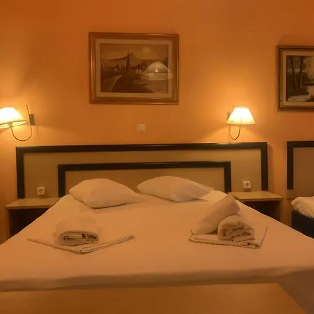Hotell Polychrono Beach Hotel