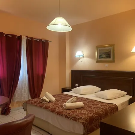 Polychrono Beach Hotel 3* بوليخرونو