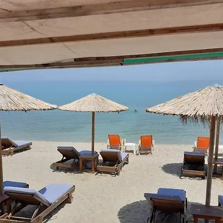 Polychrono Beach Hotel فندق بوليخرونو